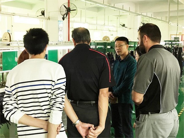 Customers Visit the Factory4