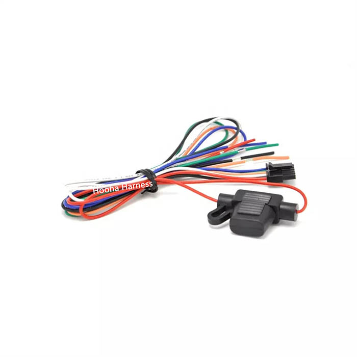 Cable de alimentación con conector molex para automóvil.